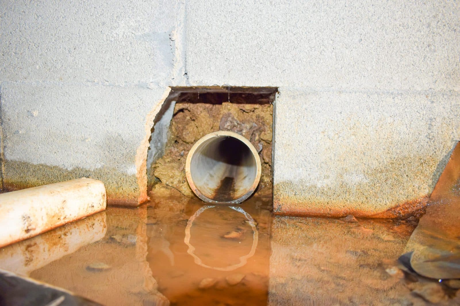 Crawl space waterproofing